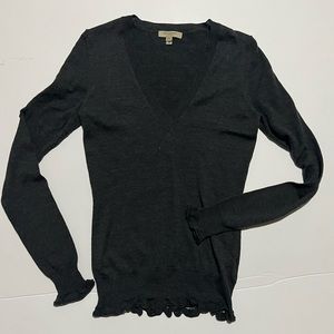 Burberry vneck sweater with ruffle detail XSmall
